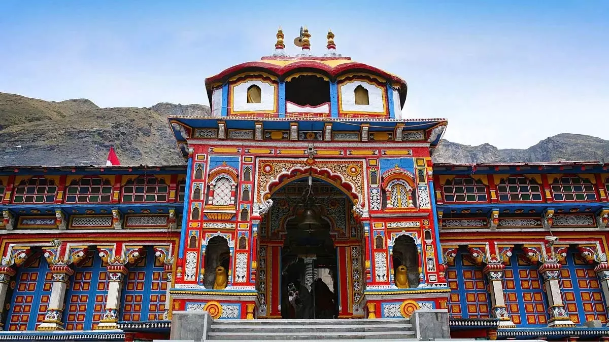 बद्रीनाथ में बना आस्था का नया कीर्तिमान बद्रीनाथ में बना आस्था का नया कीर्तिमान