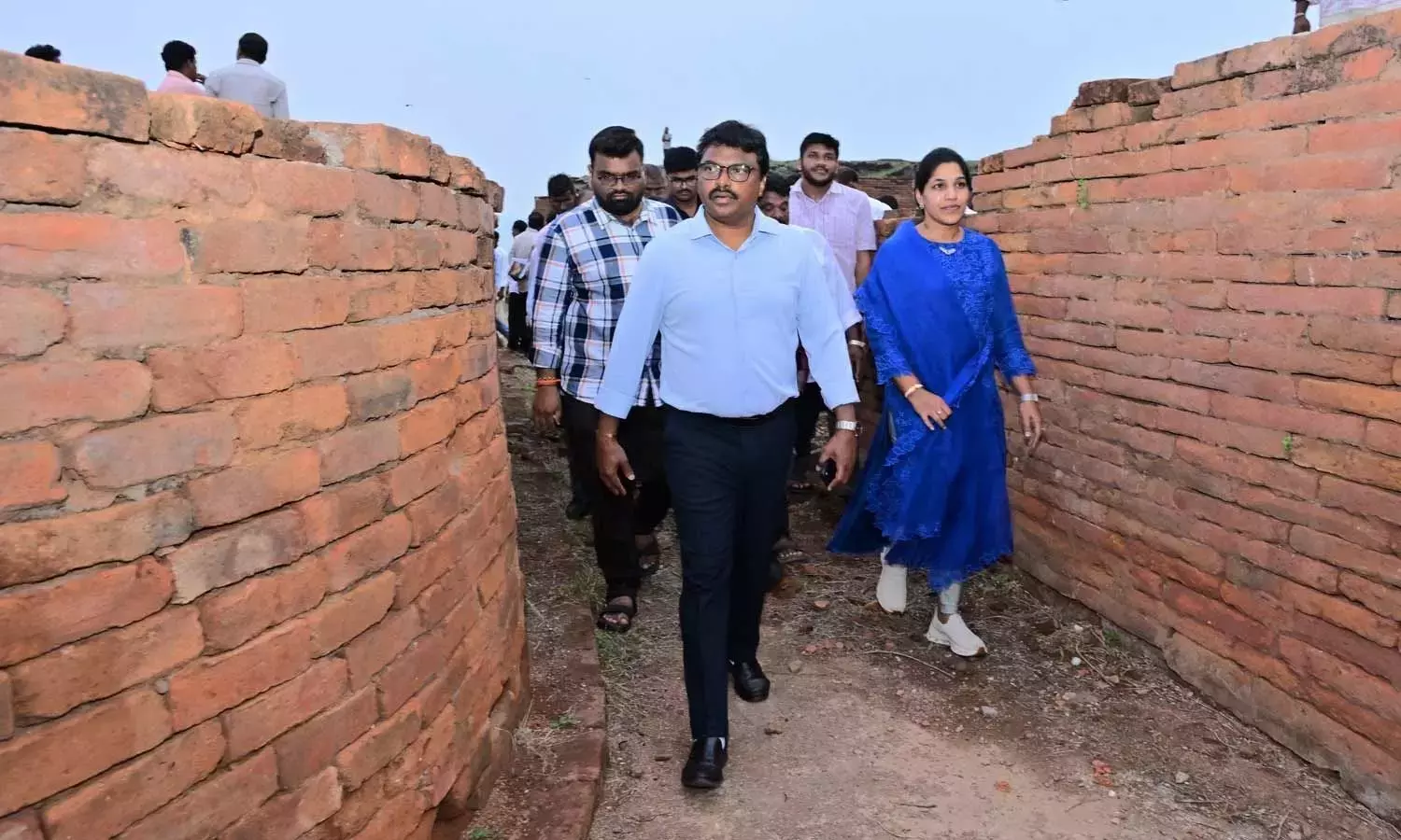 Andhra: बौद्ध स्तूप को पर्यटन स्थल बनाया जाएगा Andhra: बौद्ध स्तूप को पर्यटन स्थल बनाया जाएगा