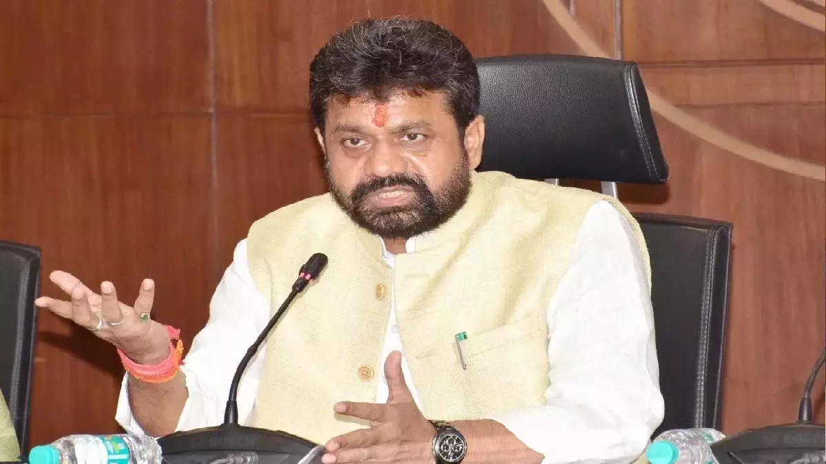 भारत की चुनाव प्रक्रिया पारदर्शी, पूरी दुनिया करती है सराहना: मंत्री दया शंकर मिश्र भारत की चुनाव प्रक्रिया पारदर्शी, पूरी दुनिया करती है सराहना: मंत्री दया शंकर मिश्र