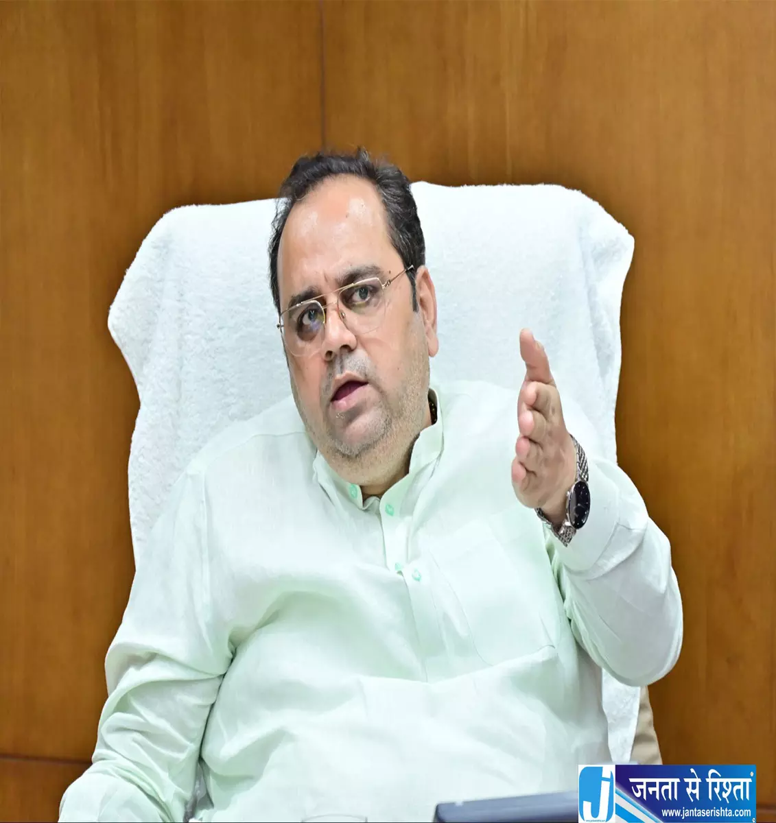 वकीलों की आपत्ति के बाद दिल्ली सरकार ने नए चालान सिस्टम पर लगाई रोक वकीलों की आपत्ति के बाद दिल्ली सरकार ने नए चालान सिस्टम पर लगाई रोक