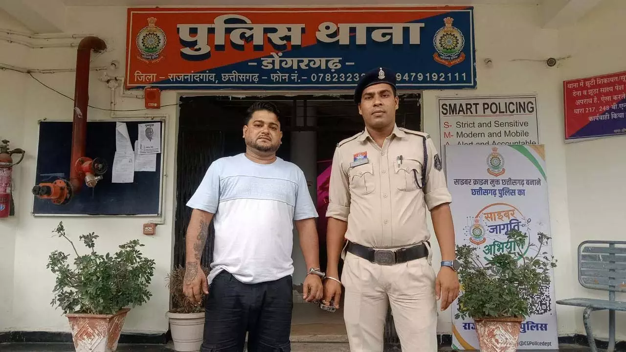 फेसबुक पर हुई दोस्ती शादी का वादाकर बनाया संबंध, युवक गिरफ्तार फेसबुक पर हुई दोस्ती शादी का वादाकर बनाया संबंध, युवक गिरफ्तार