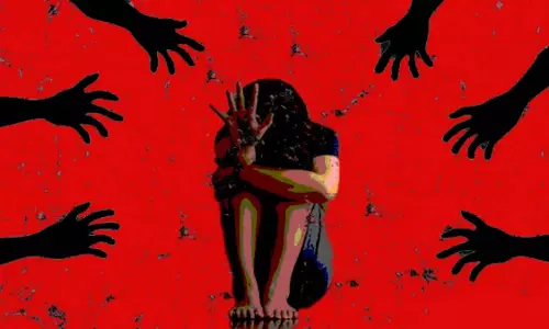 CRPF इंस्पेक्टर और हेड कॉन्स्टेबल, पुलिस का दारोगा और हेड कॉन्स्टेबल...इन लोगों पर गैंगरेप का आरोप