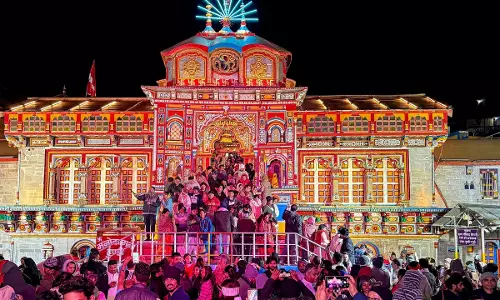 बदरीनाथ धाम में टूटा श्रद्धालुओं का रिकॉर्ड, पहली बार 17.79 लाख से ज्यादा भक्तों ने किए दर्शन