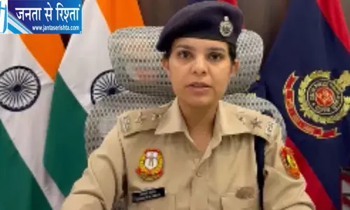 मुखर्जी नगर में युवती से छेड़छाड़ का आरोप, कार सवार युवकों के खिलाफ FIR दर्ज मुखर्जी नगर में युवती से छेड़छाड़ का आरोप, कार सवार युवकों के खिलाफ FIR दर्ज