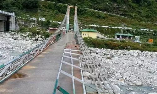 पालमपुर का न्यूगल स्टील ब्रिज अब भी जर्जर पालमपुर का न्यूगल स्टील ब्रिज अब भी जर्जर