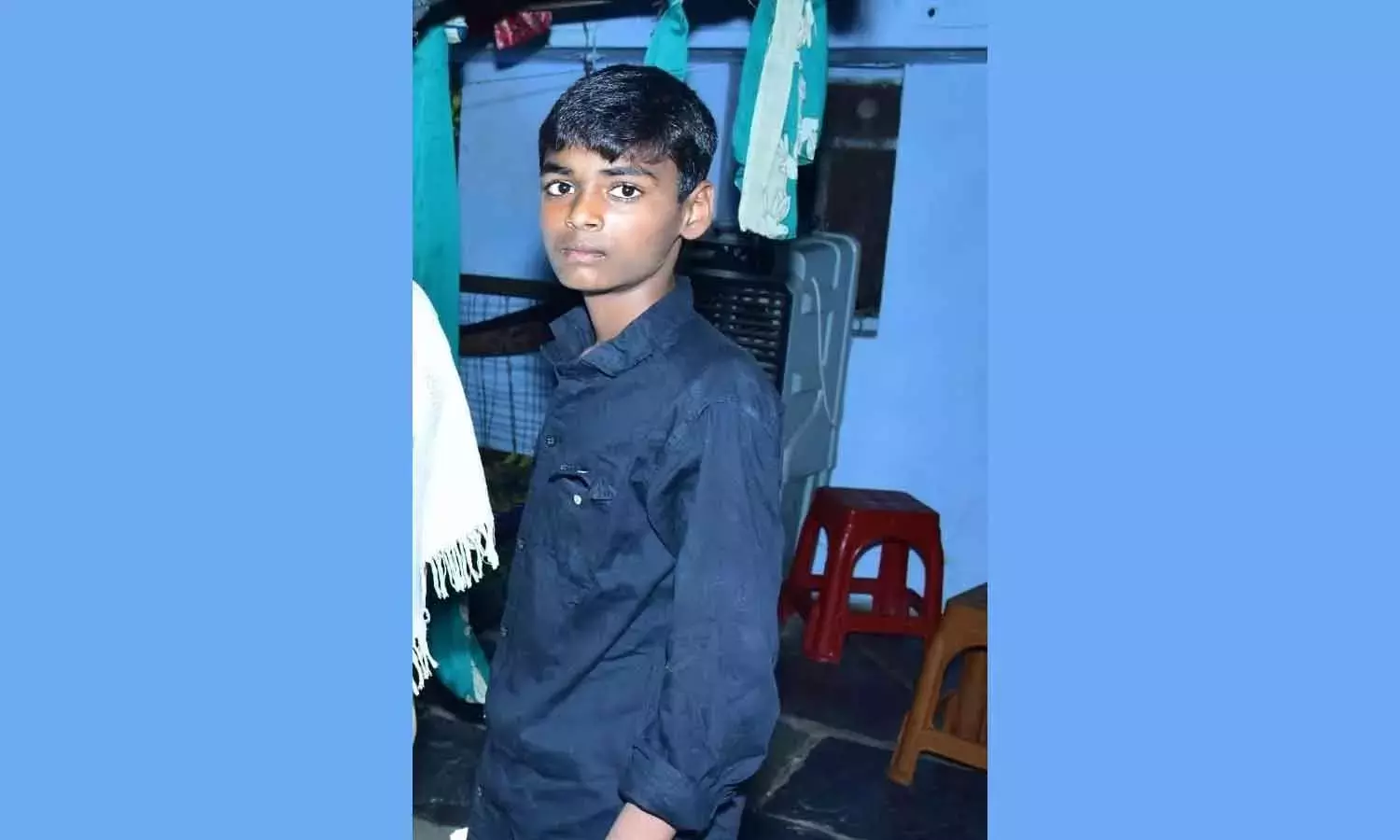 Andhra: ओके में बस स्टैंड के पास आठवीं कक्षा का छात्र मृत मिला Andhra: ओके में बस स्टैंड के पास आठवीं कक्षा का छात्र मृत मिला