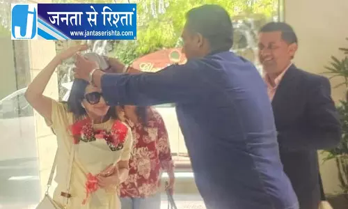 नेटफ्लिक्स सीरीज की शूटिंग के दौरान कसौली में नजर आईं उर्मिला मातोंडकर
