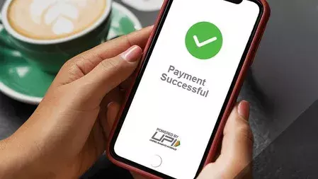 NPCI प्रमुख: नई UPI MDR पॉलिसी से 75% व्यापारियों पर असर नहीं NPCI प्रमुख: नई UPI MDR पॉलिसी से 75% व्यापारियों पर असर नहीं