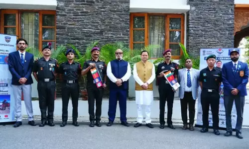 मुख्यमंत्री धामी ने पर्वतारोहियों के जज्बे की सराहना की