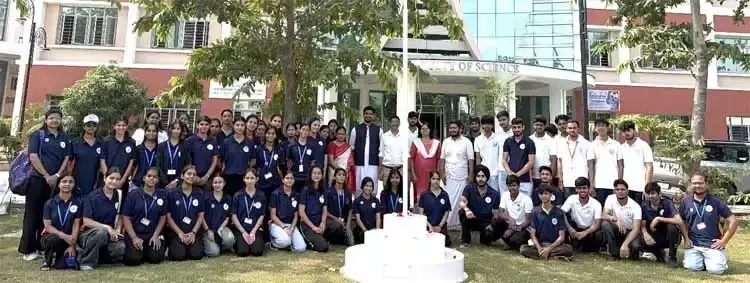 युवाओं से आत्मनिर्भर भारत के निर्माण में योगदान की अपील