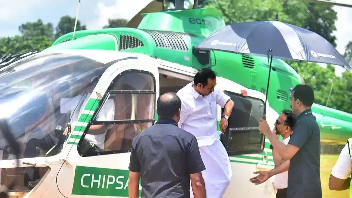 चिप्सन एविएशन ने CM की मलप्पुरम उड़ान का 19.88 लाख रुपये का बिल भरा चिप्सन एविएशन ने CM की मलप्पुरम उड़ान का 19.88 लाख रुपये का बिल भरा