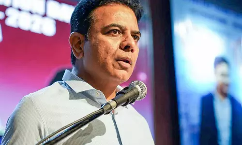 चुनाव आयोग के कामकाज पर KTR ने उठाए सवाल