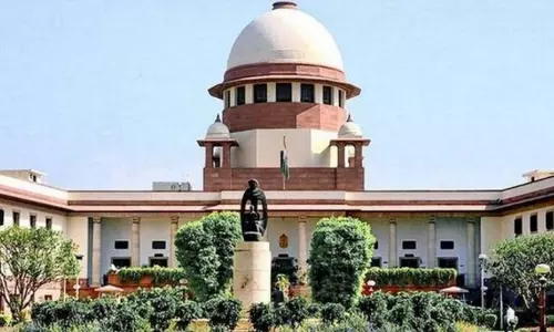 TMC के फूल और घास चुनाव चिह्न पर सुप्रीम कोर्ट में सुनवाई TMC के फूल और घास चुनाव चिह्न पर सुप्रीम कोर्ट में सुनवाई