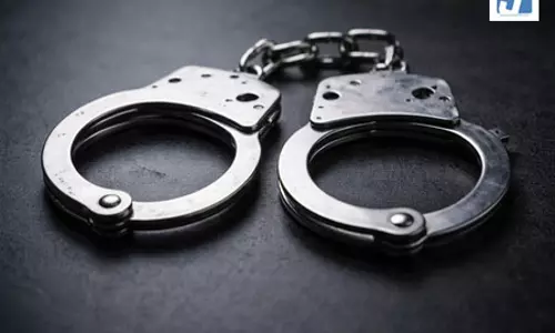 DTO ऑफिस में विजिलेंस का छापा, 15 हजार की रिश्वत लेते डेटा एंट्री ऑपरेटर गिरफ्तार