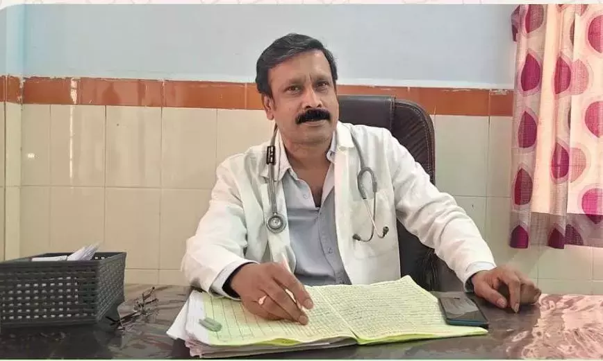 Telangana: मुर्दाघर में चूहों द्वारा शरीर को कुतरने के मामले में वर्धन्नापेट अस्पताल के अधीक्षक ने इस्तीफा दिया Telangana: मुर्दाघर में चूहों द्वारा शरीर को कुतरने के मामले में वर्धन्नापेट अस्पताल के अधीक्षक ने इस्तीफा दिया