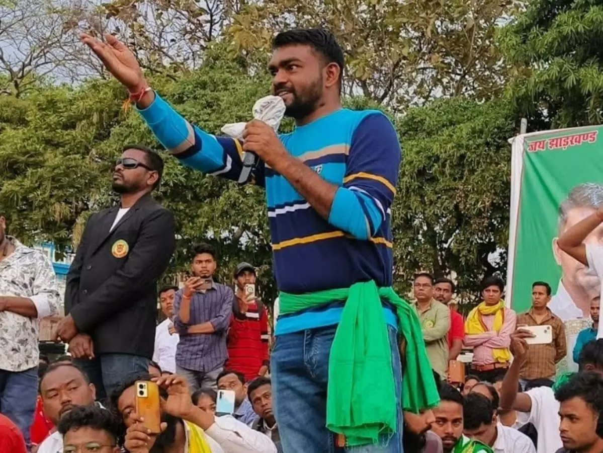 थाना प्रभारी से दुर्व्यवहार मामले में विधायक जयराम महतो ने किया सरेंडर, कोर्ट से मिली जमानत थाना प्रभारी से दुर्व्यवहार मामले में विधायक जयराम महतो ने किया सरेंडर, कोर्ट से मिली जमानत