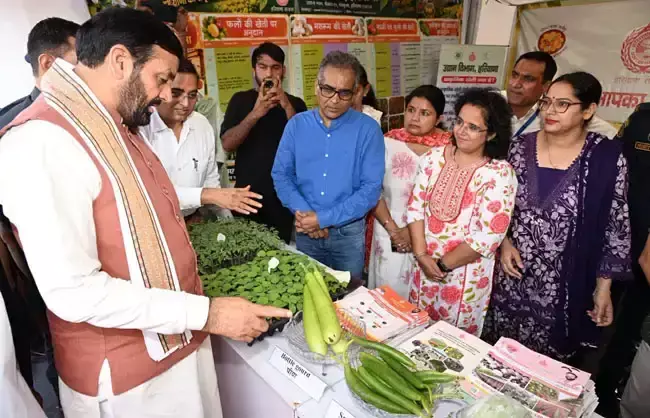 किसानों की आमदनी बढ़ाने वाली तकनीक जरूरी : सैनी किसानों की आमदनी बढ़ाने वाली तकनीक जरूरी : सैनी