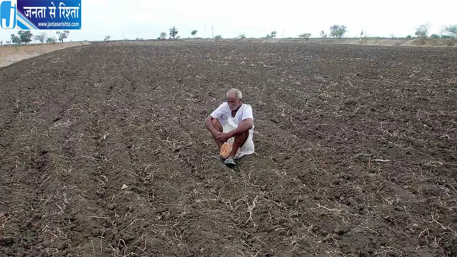 कर्नाटक में गहराया जल संकट, हर दिन सूची में जुड़ रहे 10 से 30 गांव; 799 गांवों में टैंकर से पानी कर्नाटक में गहराया जल संकट, हर दिन सूची में जुड़ रहे 10 से 30 गांव; 799 गांवों में टैंकर से पानी