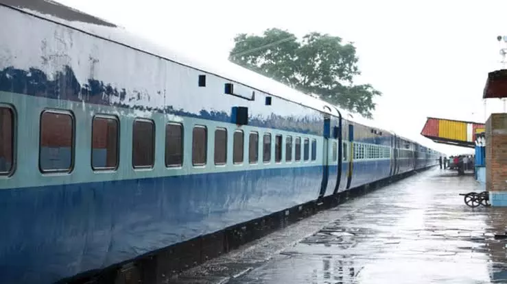 जोधपुर-गोरखपुर स्पेशल ट्रेन से यात्रियों को सुविधा जोधपुर-गोरखपुर स्पेशल ट्रेन से यात्रियों को सुविधा