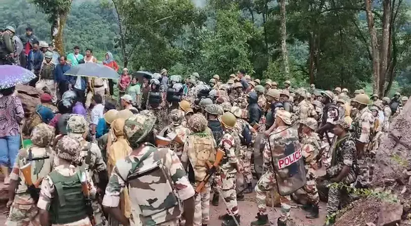 ऊपरी सियांग में तनाव, एसयूएमपी सर्वे को लेकर ग्रामीणों का विरोध ऊपरी सियांग में तनाव, एसयूएमपी सर्वे को लेकर ग्रामीणों का विरोध