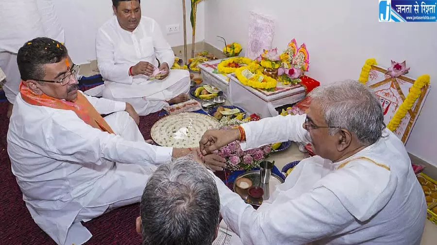 RSS की शाखा में शामिल होकर स्वस्थ जीवन अपनाएं, सुवेंदु अधिकारी ने लोगों से की अपील RSS की शाखा में शामिल होकर स्वस्थ जीवन अपनाएं, सुवेंदु अधिकारी ने लोगों से की अपील