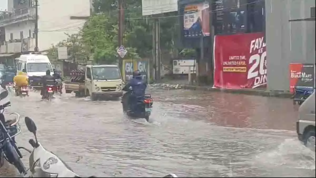 इंद्रावती नदी का जलस्तर तेजी से बढ़ा, बस्तर में प्रशासन अलर्ट इंद्रावती नदी का जलस्तर तेजी से बढ़ा, बस्तर में प्रशासन अलर्ट