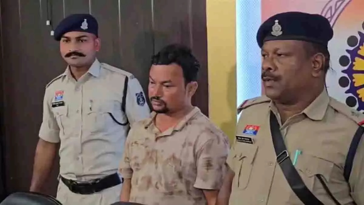 बिलासपुर में बांग्लादेशी नागरिक गिरफ्तार, फर्जी पासपोर्ट-आधार समेत कई दस्तावेज बरामद बिलासपुर में बांग्लादेशी नागरिक गिरफ्तार, फर्जी पासपोर्ट-आधार समेत कई दस्तावेज बरामद