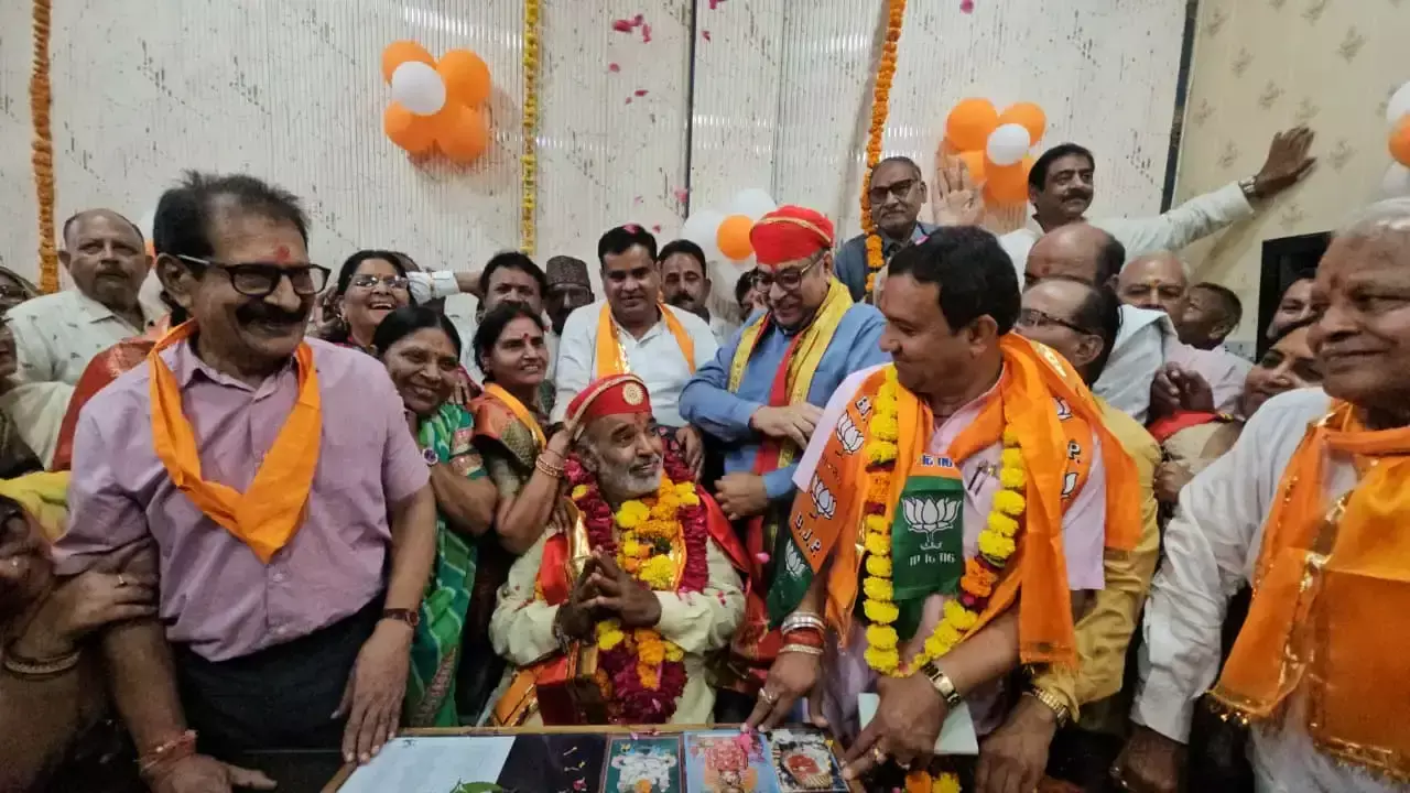 उप महापौर दिनेश भट्ट का पदभार ग्रहण समारोह आयोजित