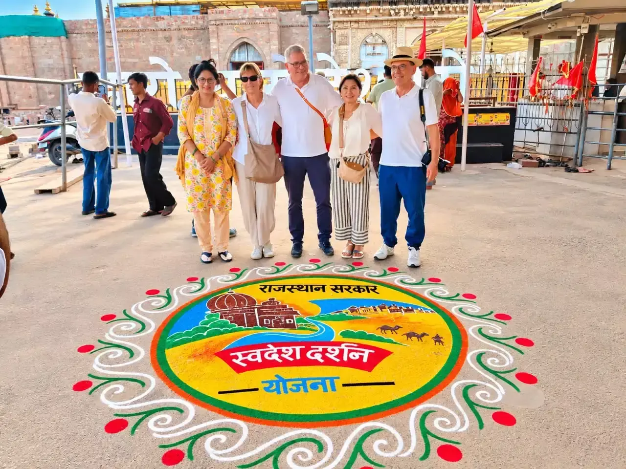 रंगोलियों के जरिए जनकल्याणकारी योजनाओं को दिया संदेश