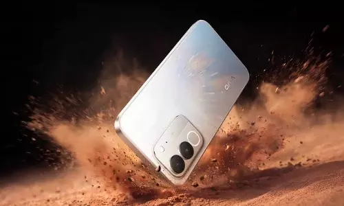Vivo का नया 5G फोन लॉन्च, मिलेगी दमदार 8000mAh बैटरी Vivo का नया 5G फोन लॉन्च, मिलेगी दमदार 8000mAh बैटरी