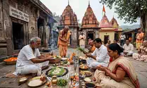 देश के इस अनोखे मंदिर में जीवित रहते लोग खुद का कर देते हैं पिंडदान, हजारों वर्ष पुरानी है परंपरा