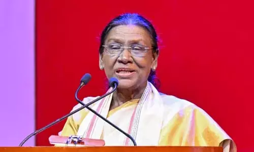 एशियन गेम्स: राष्ट्रपति द्रौपदी मुर्मु और खेल मंत्री मांडविया ने गोल्ड और सिल्वर जीतने वाली शूटिंग टीम को दी बधाई एशियन गेम्स: राष्ट्रपति द्रौपदी मुर्मु और खेल मंत्री मांडविया ने गोल्ड और सिल्वर जीतने वाली शूटिंग टीम को दी बधाई