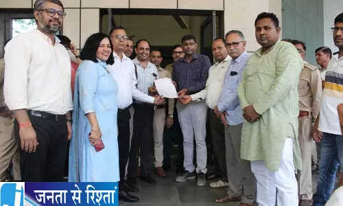 हरियाणा में शिक्षकों ने उठाई मांग हरियाणा में शिक्षकों ने उठाई मांग