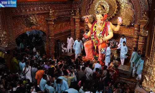 लालबागचा राजा पंडाल के पास बेहोश होकर गिरे 68 वर्षीय बुजुर्ग की मौत, दूसरी घटना