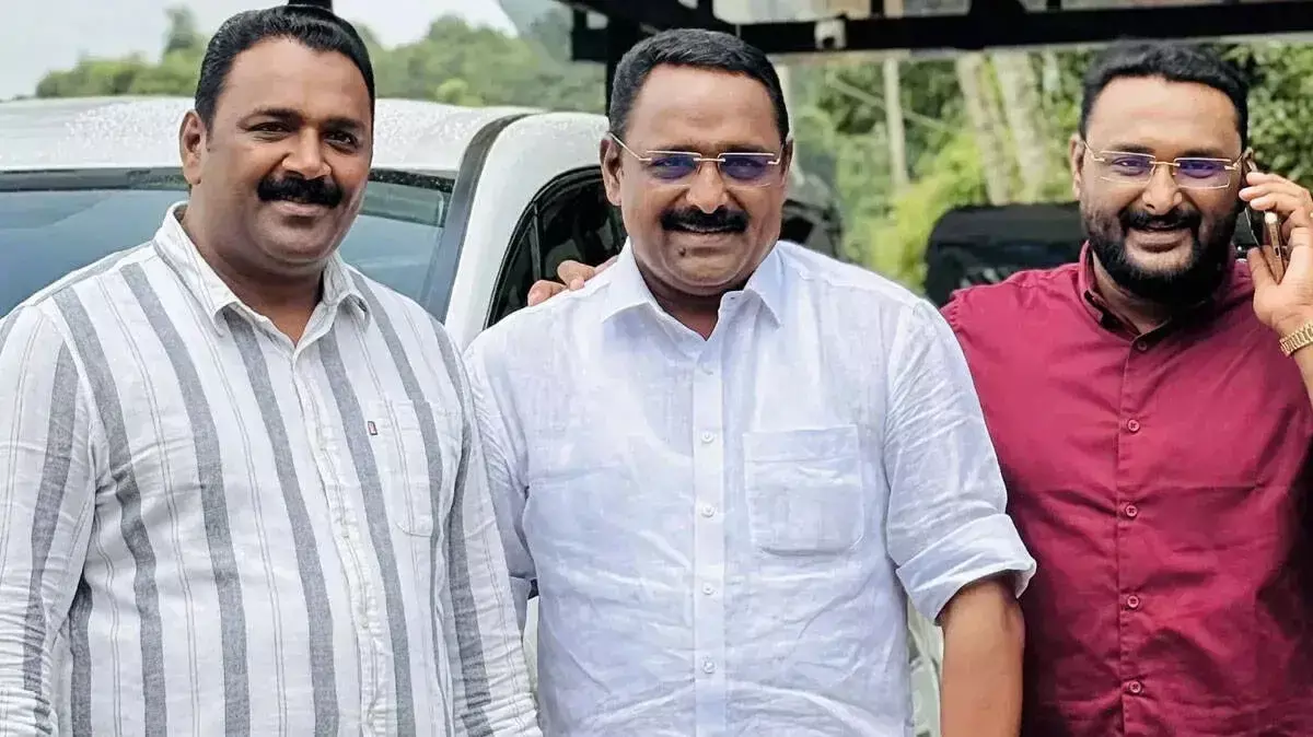 मुट्टिल पेड़ कटाई: चार्जशीट लौटने पर मंत्री का स्पष्टीकरण तलब मुट्टिल पेड़ कटाई: चार्जशीट लौटने पर मंत्री का स्पष्टीकरण तलब