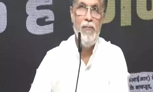 वोटर लिस्ट विवाद पर कांग्रेस हमलावर पवन खेड़ा ने उठाए SIR पर सवाल वोटर लिस्ट विवाद पर कांग्रेस हमलावर पवन खेड़ा ने उठाए SIR पर सवाल