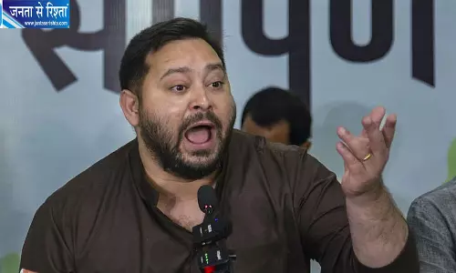 SIR पर तेजस्वी का EC पर हमला, पांच राज्यों के चुनाव रद्द करने की मांग SIR पर तेजस्वी का EC पर हमला, पांच राज्यों के चुनाव रद्द करने की मांग