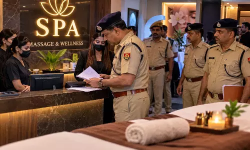 गुरुग्राम में स्पा सेंटरों पर पुलिस की सख्ती, अवैध गतिविधि मिली तो थाना पुलिस पर भी होगी कार्रवाई