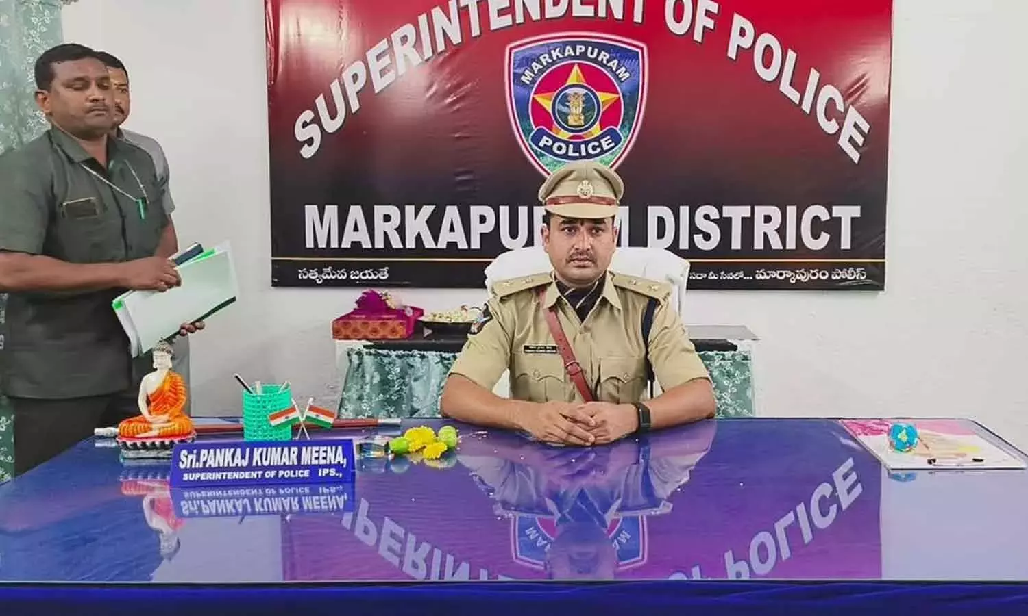 Andhra: पंकज कुमार मीना ने एसपी का पदभार ग्रहण किया Andhra: पंकज कुमार मीना ने एसपी का पदभार ग्रहण किया