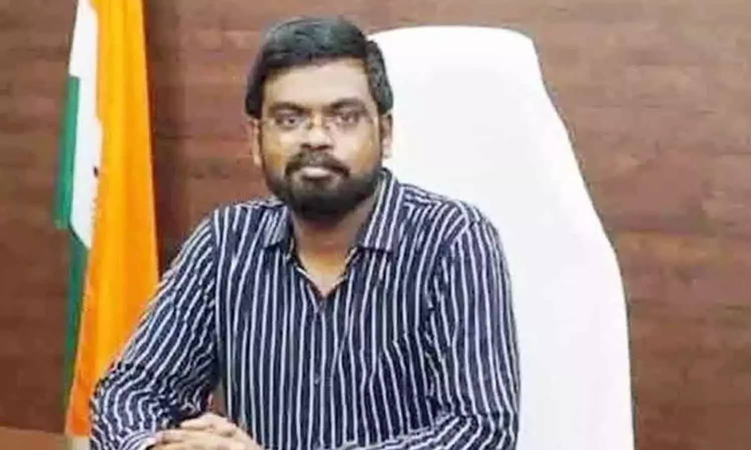 Andhra: कलेक्टर ने एयरपोर्ट पर नए टर्मिनल कार्यों का निरीक्षण किया Andhra: कलेक्टर ने एयरपोर्ट पर नए टर्मिनल कार्यों का निरीक्षण किया