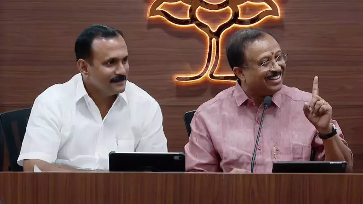 शोन जॉर्ज के खुलासे से BJP में नाराजगी, वी मुरलीधरन ने जताई आपत्ति