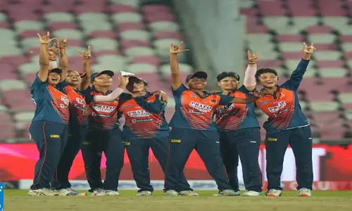 देहरादून वॉरियर्स बनी महिला UPL 2026 की चैंपियन मसूरी क्वींस को हराया देहरादून वॉरियर्स बनी महिला UPL 2026 की चैंपियन मसूरी क्वींस को हराया