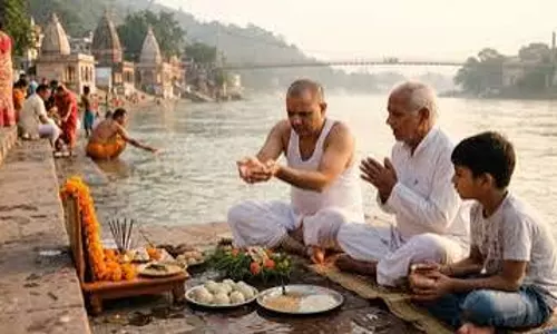 श्राद्ध पक्ष की शुरुआत, तिथियों का कैलेंडर और तर्पण की सही विधि श्राद्ध पक्ष की शुरुआत, तिथियों का कैलेंडर और तर्पण की सही विधि