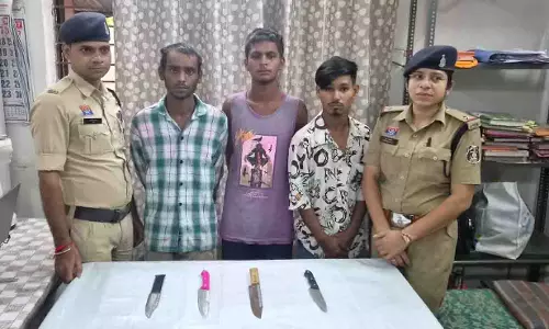 डबरा पारा चौक में धारदार हथियार लेकर फैला रहे थे दहशत, तीन आरोपी गिरफ्तार