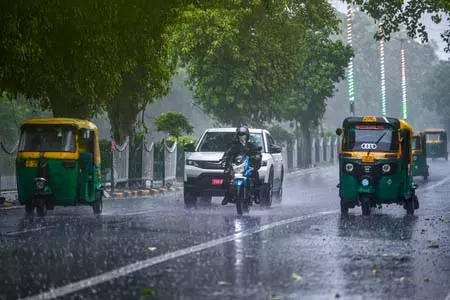 एनसीआर में मौसम ने ली करवट, 27 सितंबर को येलो अलर्ट जारी; उमस और गर्मी से मिलेगी राहत एनसीआर में मौसम ने ली करवट, 27 सितंबर को येलो अलर्ट जारी; उमस और गर्मी से मिलेगी राहत