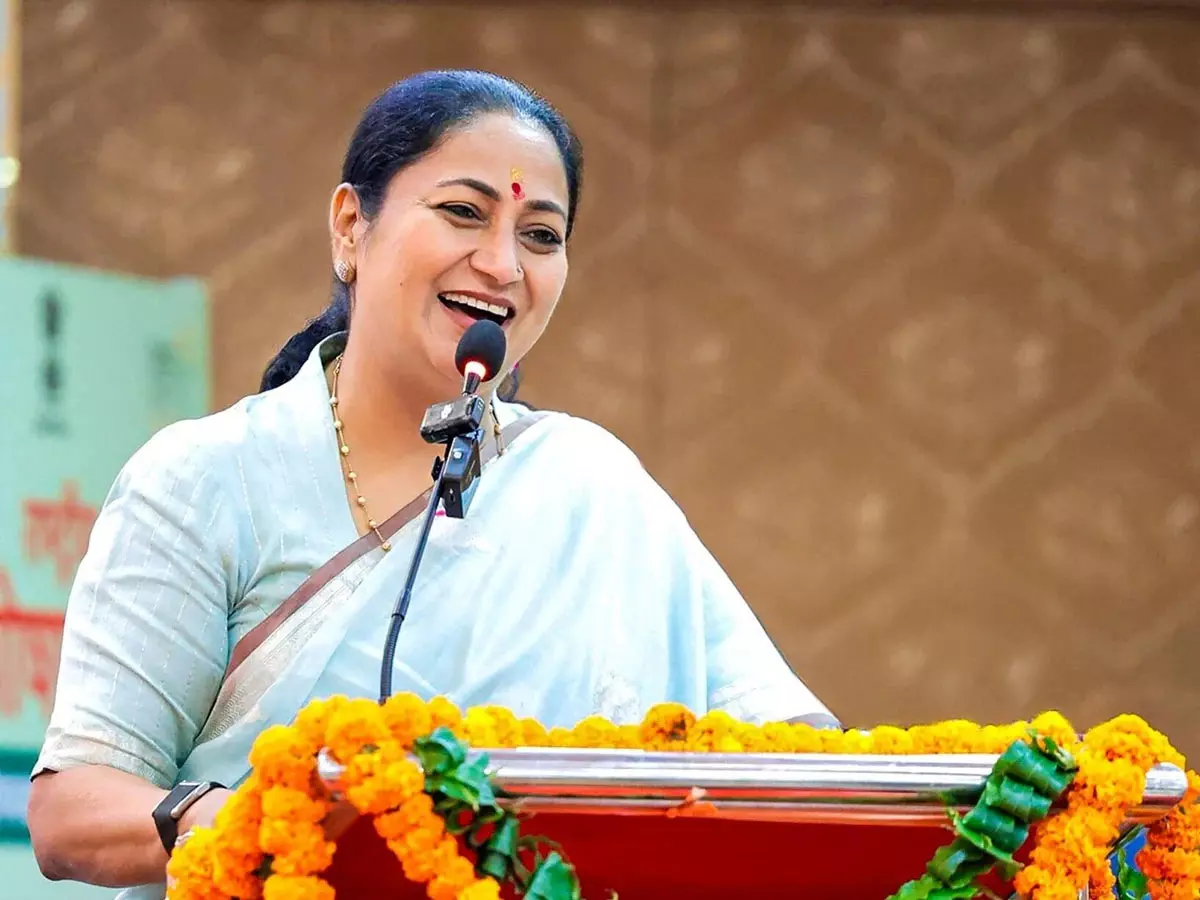 हैदरपुर में झुग्गीवासियों को मिलेंगे पक्के मकान, CM रेखा गुप्ता ने किया बड़ा ऐलान हैदरपुर में झुग्गीवासियों को मिलेंगे पक्के मकान, CM रेखा गुप्ता ने किया बड़ा ऐलान