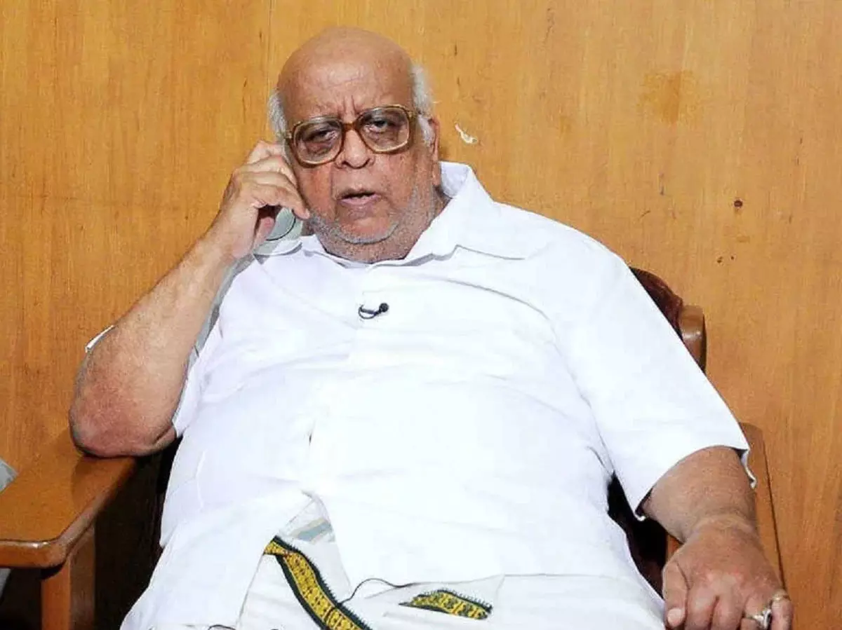 ज्ञानेश कुमार से पहले टीएन शेषन के दौर में भी चर्चा में था चुनाव आयोग, SC तक पहुंचा था विवाद ज्ञानेश कुमार से पहले टीएन शेषन के दौर में भी चर्चा में था चुनाव आयोग, SC तक पहुंचा था विवाद