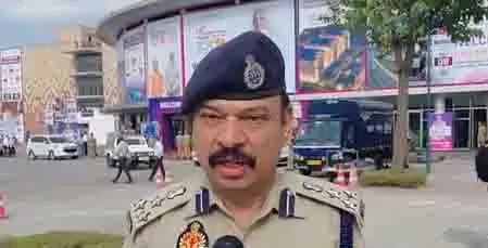 चौथे यूपी इंटरनेशनल ट्रेड शो के लिए सुरक्षा के कड़े इंतजाम, 2500 से अधिक पुलिसकर्मियों की तैनाती चौथे यूपी इंटरनेशनल ट्रेड शो के लिए सुरक्षा के कड़े इंतजाम, 2500 से अधिक पुलिसकर्मियों की तैनाती