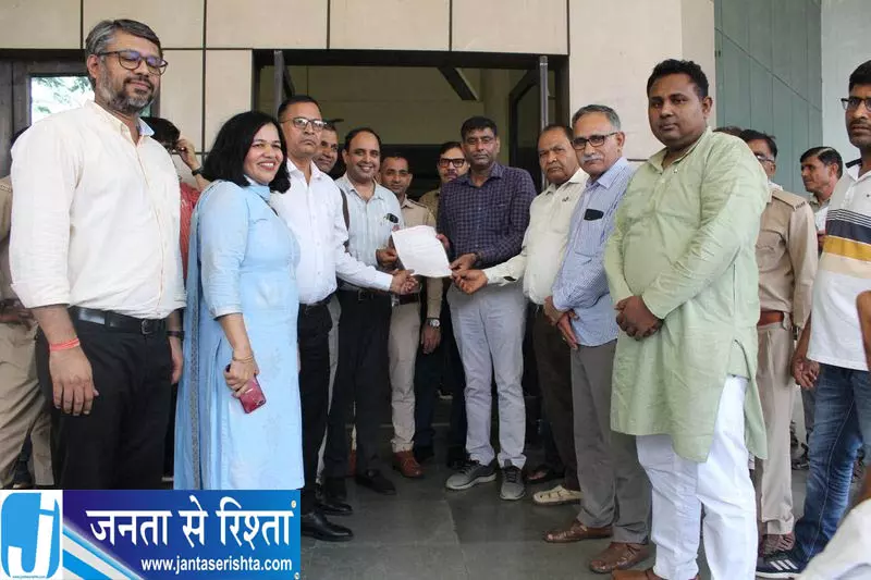 हरियाणा में शिक्षकों ने उठाई मांग हरियाणा में शिक्षकों ने उठाई मांग
