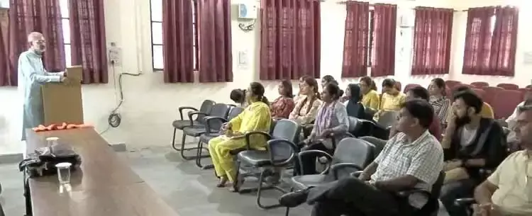 वैदिक जीवन मूल्यों की प्रासंगिकता पर विशेषज्ञों ने रखे विचार वैदिक जीवन मूल्यों की प्रासंगिकता पर विशेषज्ञों ने रखे विचार